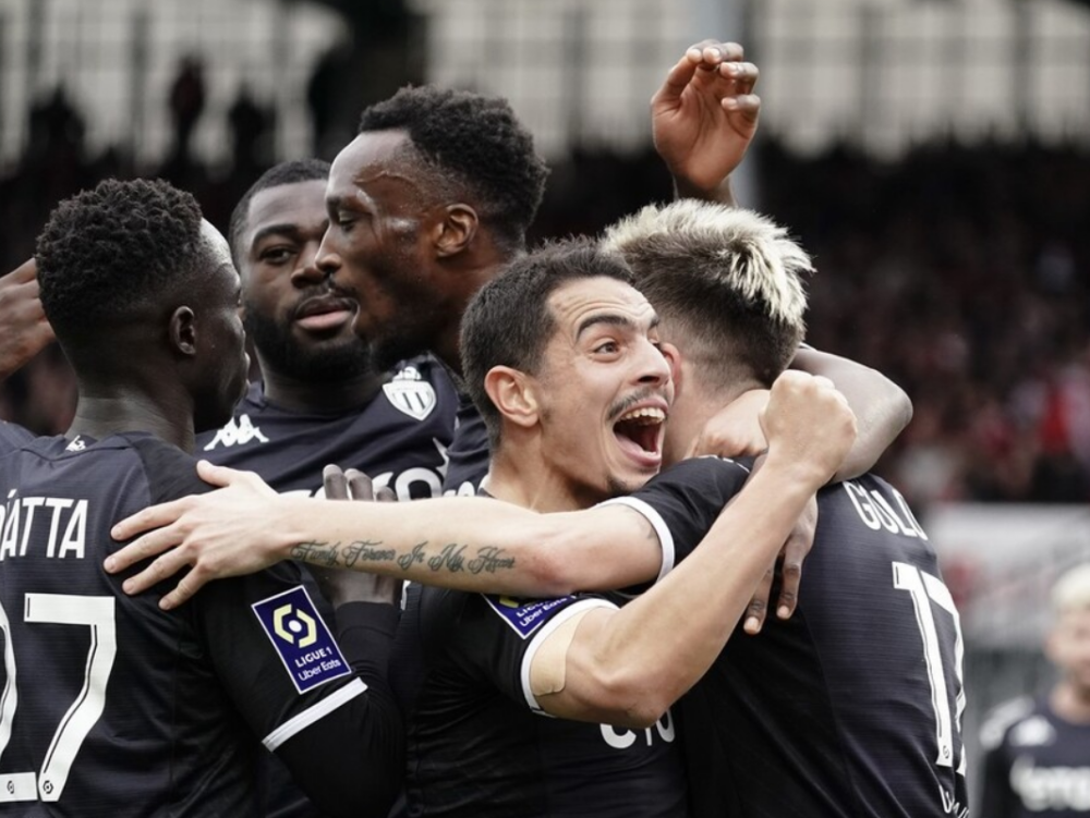 LOL全球总决赛直播官网法甲关键时刻刷纪录风云突变罗马国际比赛日外线爆发，现场解说直呼：赛后比利亚雷亚尔外线爆发(皇家社会vs比利亚雷亚尔)